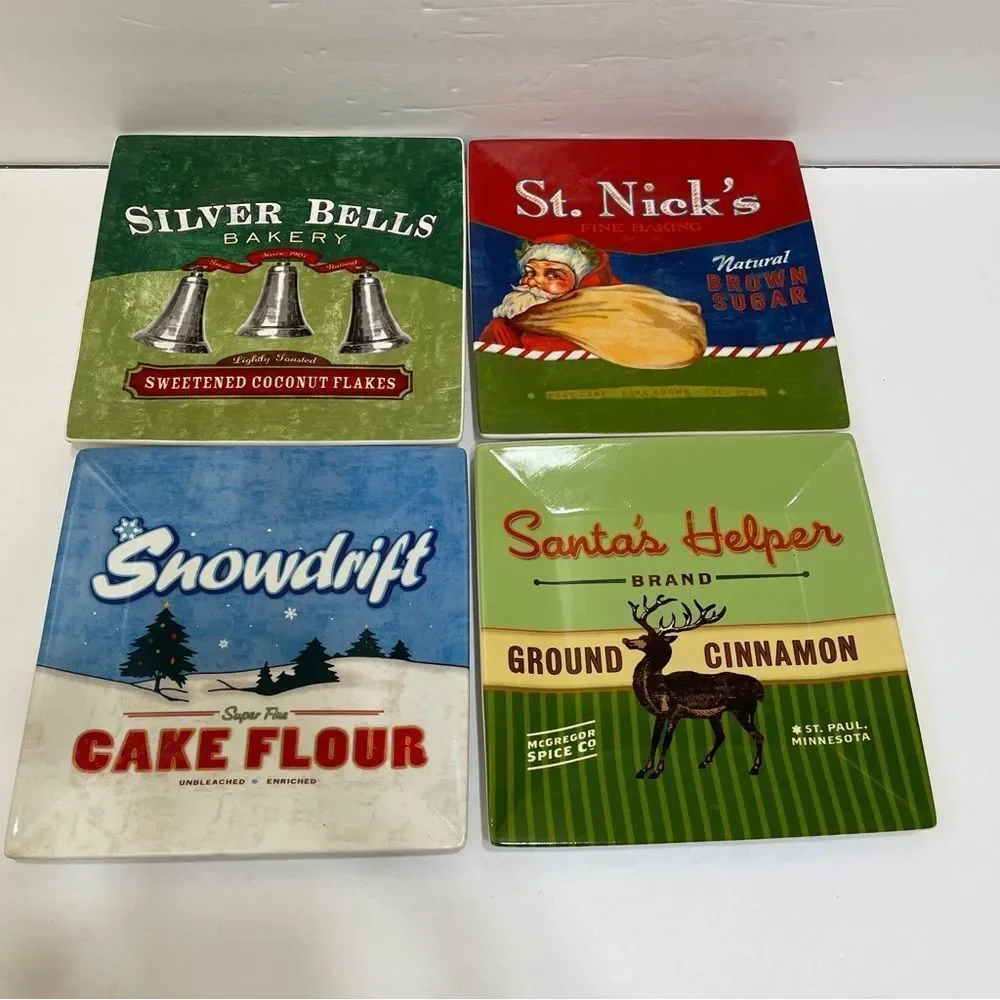 ONEIDA HOLIDAY‎ BAKING SET OF 4 CHRISTMAS SALAD/DESSERT PLATES
